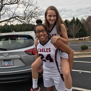 Meet your Posher, Paige